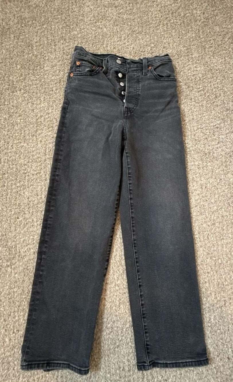 Levi's Ribcage Straight Ankle Jeans 25x27 Black Button Fly